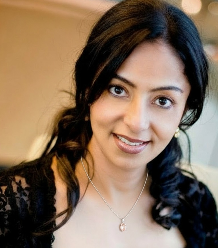 Exquisite Simulated Champagne Diamond 3.00 carat Two Tone Pendant in 925 Sterling Silver