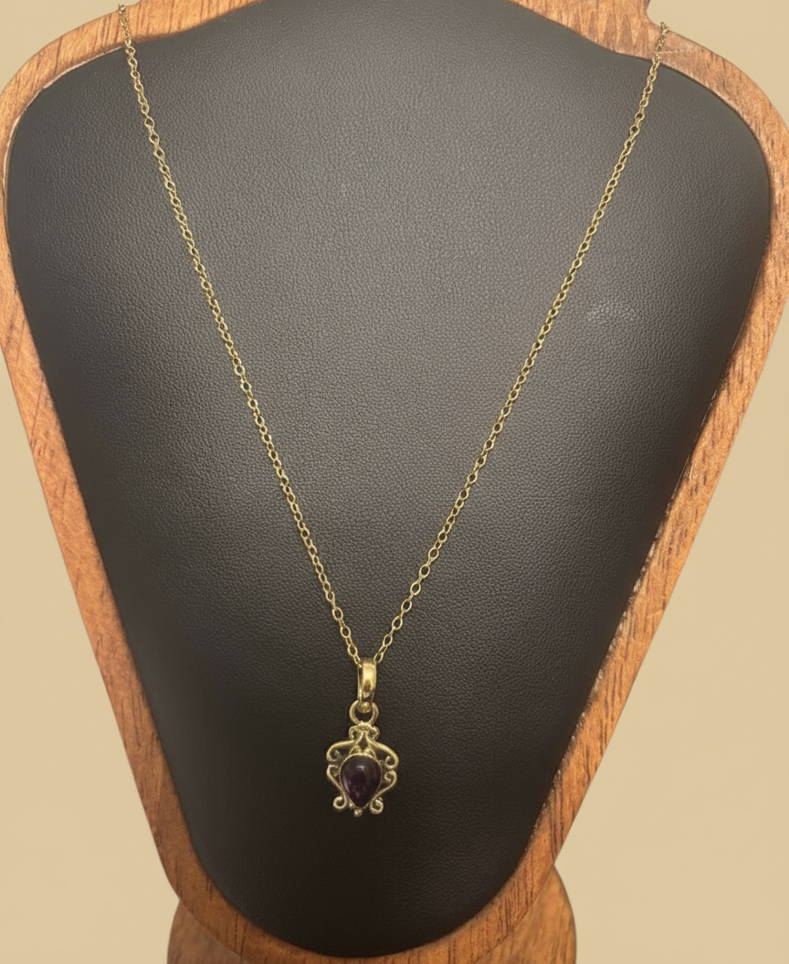 Elegant Wire Pattern with Pear Shape Cabochon Stone Brass Pendant 18" Necklace - 2 Color options